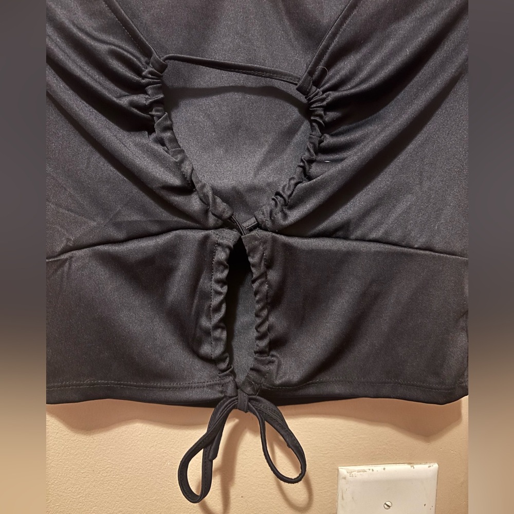 Black Ruched Crop Top - Picture 2 of 5